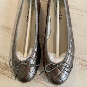 NEW French Sole (runs sm.) Pewter Quilted Metallic